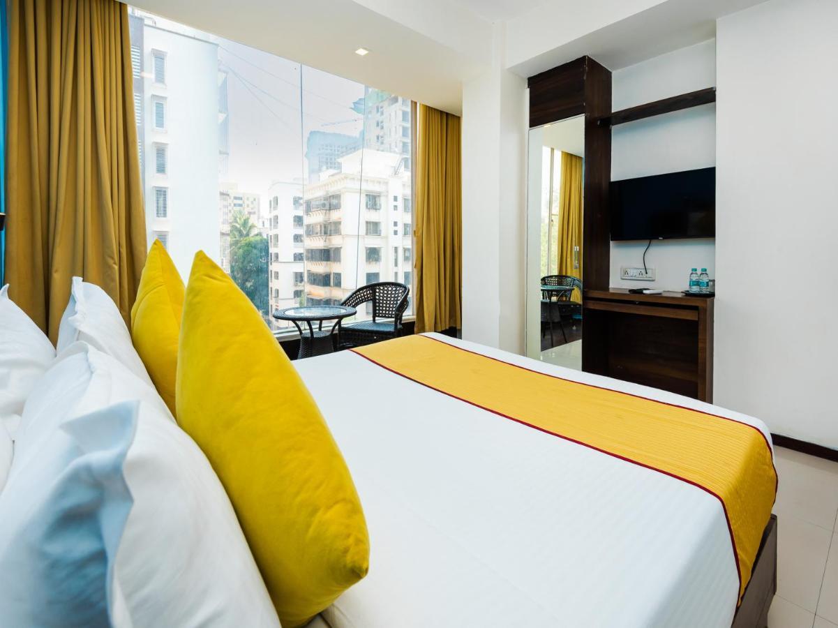 גוראי Hotel Aura - Near Malad Link Road מראה חיצוני תמונה